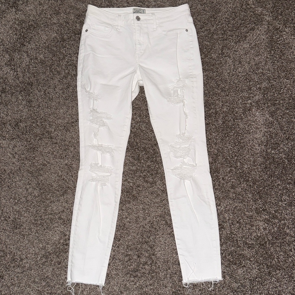 Abercrombie and Fitch Harper Distressed White Jeans